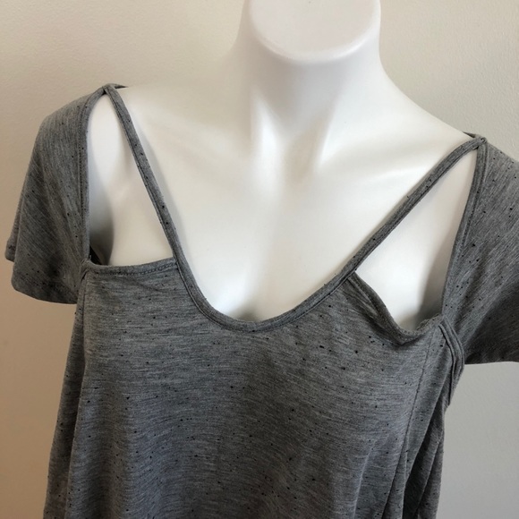 Poof Triangle Neckline Top - Picture 4 of 6